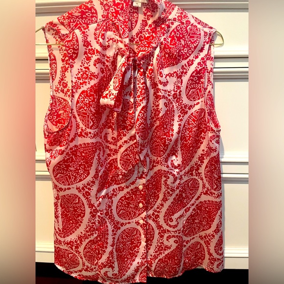 Tahari, size M, sleeveless dress blouse. Great condition. Ties at neckline. - Picture 1 of 3